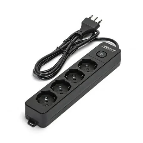 AIGOSTAR – Multipresa con interruttore 16a – cavo 1,5 m – nero a 4 vie p40 – 282301
