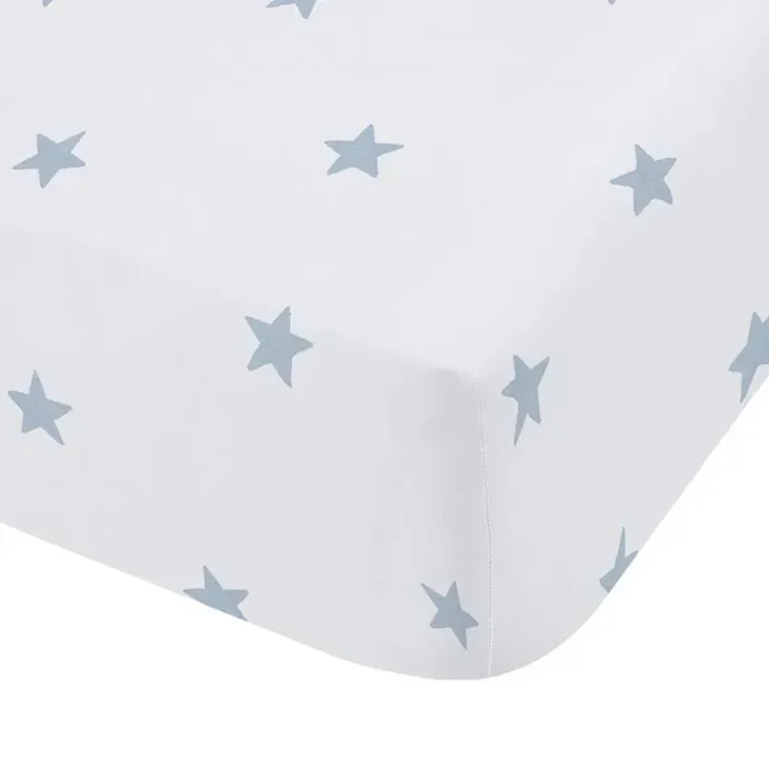 BiancaLenzuolo con angoli per bambini Mini Star & StripesPer letto matrimoniale, in cotone, con fantasia stelle, bianco/blu, 135×190 cm