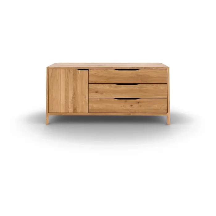 Cassettiera Twig In rovere massiccio, trattamento della superficie: verniciatura a olio, di colore naturale, larghezza totale 140 cm, altezza totale 64 cm, profondità totale 50 cm