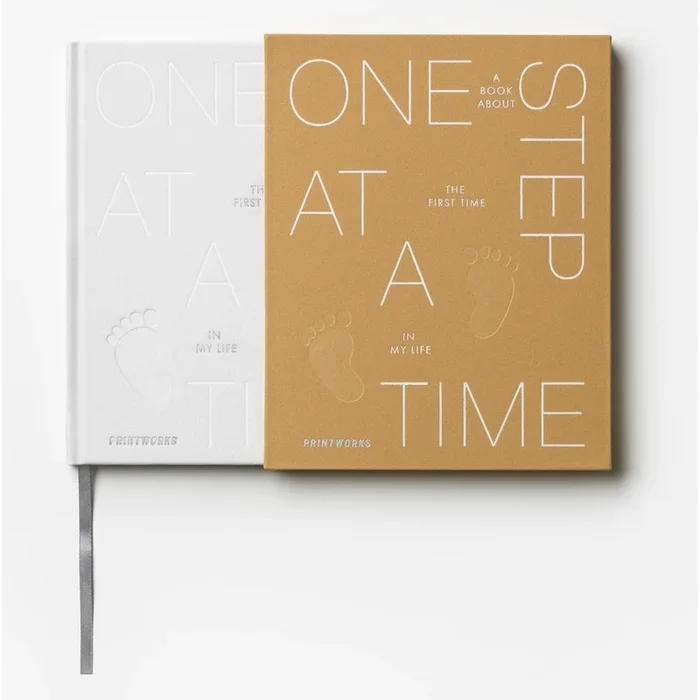 Diario del bebè One Step at a Time: A Book About the First Time in My Life 64 pag.
