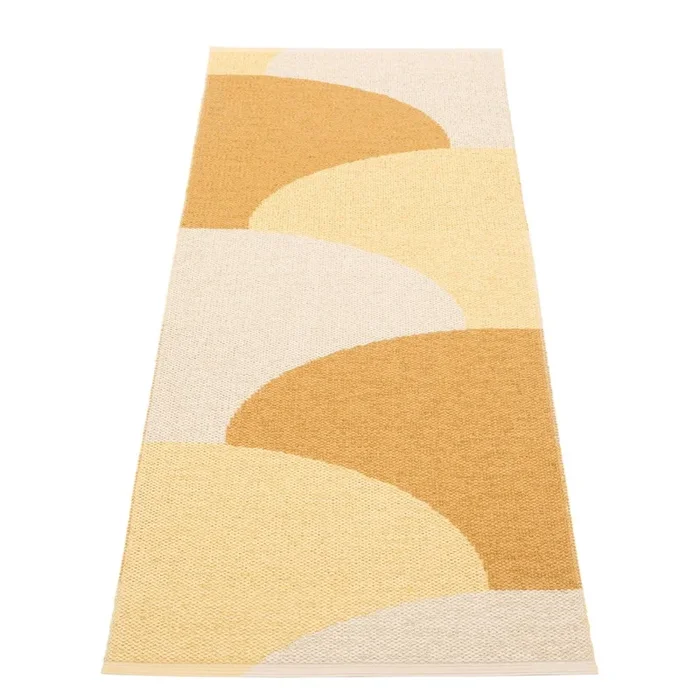 Passatoia da interno ed esterno Hill Ochre Pale Yellow Reversibile/lavabile, sintetica, bouclé, a pelo piatto, giallo ocra, 70×180 cm
